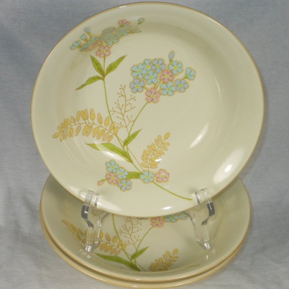 3 Soup Bowls. Mikasa Celadon Glaza, Verbena BH-401